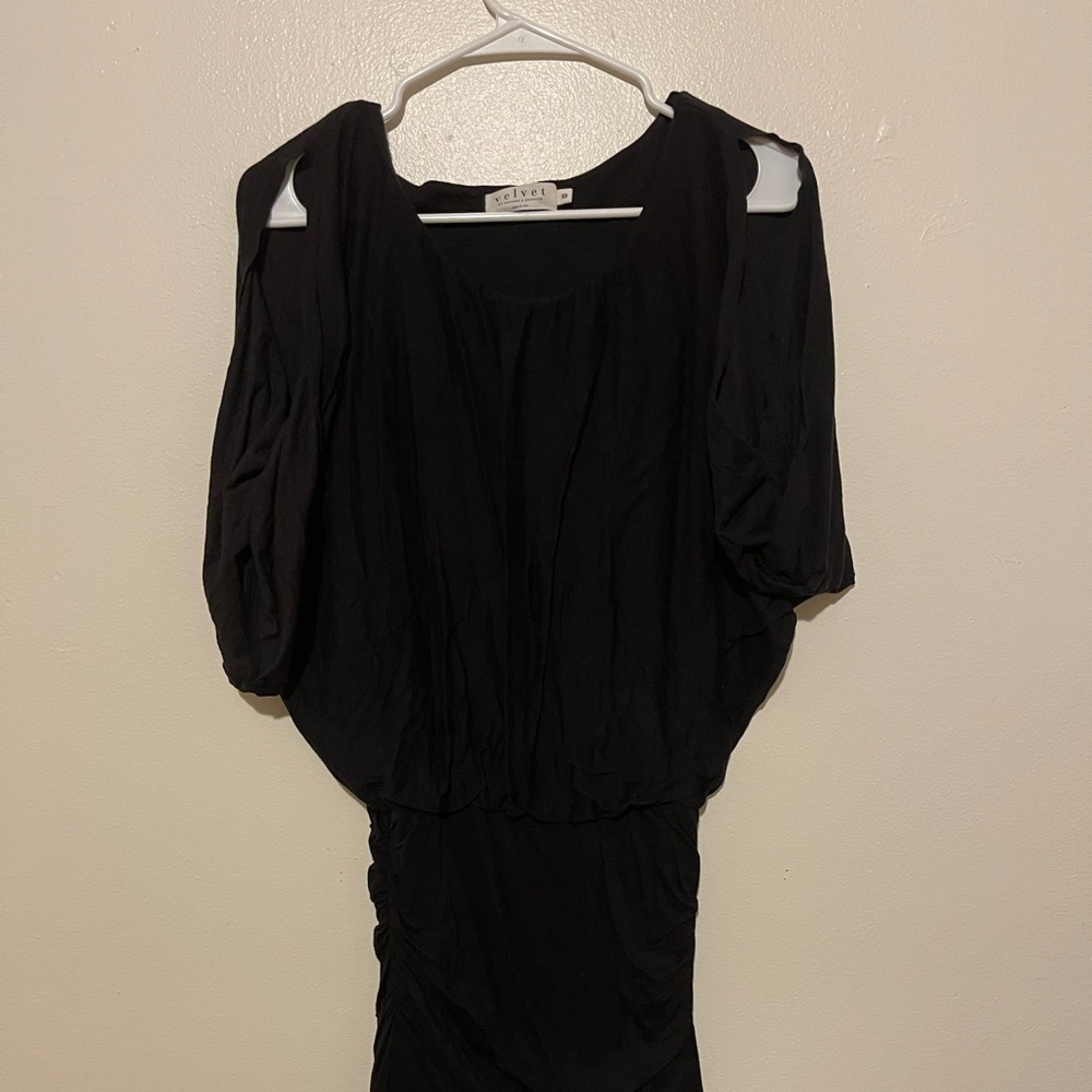 Velvet by Graham and Spencer slit sleeve body con mini dress (size xs)